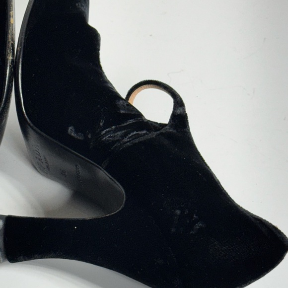 Prada Mary Jane Crushed Velvet Heels Women’s Size 38 - Picture 14 of 15